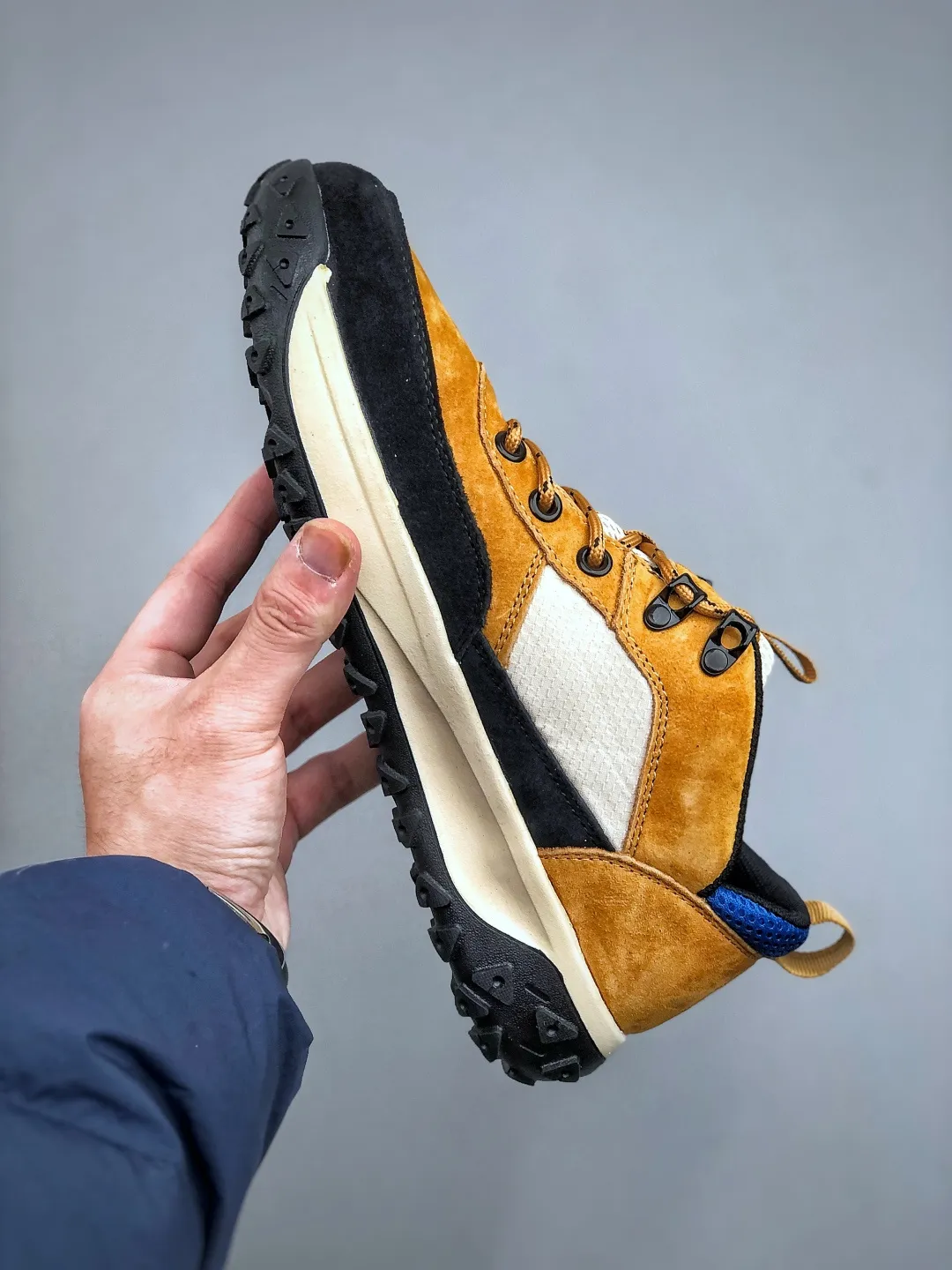 Welfare special offer 💰360 New arrivals 🚀Timberland Timberland outdoor low-top casual shoes series Guangdong factory quality Original box original packaging 25ss new fashion trend matching The fabric is made of Italian 🇮🇹 top matte fine-grained cowhide with anti-odor and anti-corrosion genuine leather latex insoles to give you a perfect wearing experience High quality and durable, a must-have for sportsmen Specially designed to not look handsome High-quality and first-class foot feel Size: 39-44
